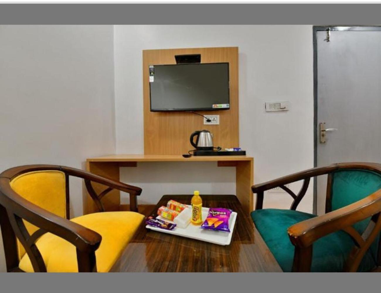 Hotel The Delhi Pride Mayur Vihar 3*